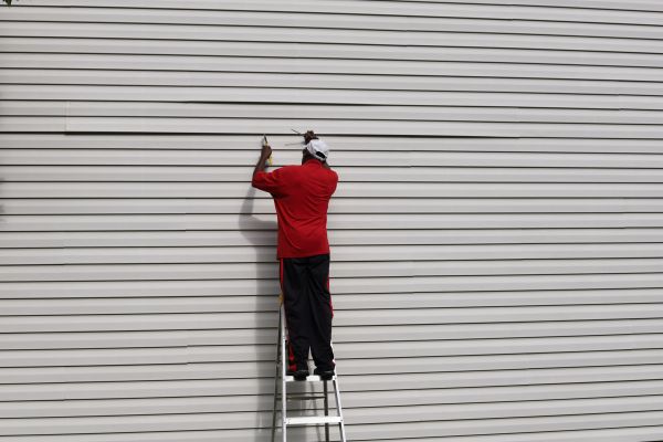 Loose Siding Repair in Park City