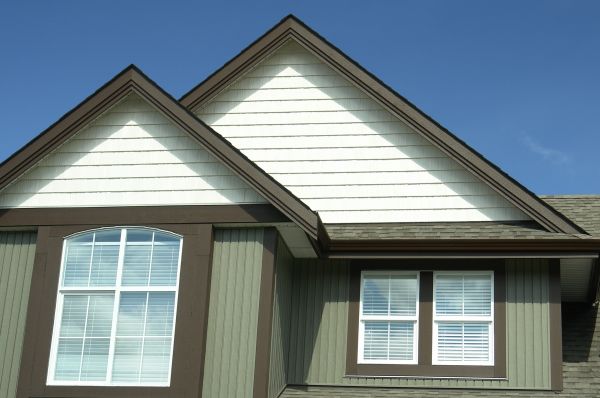 Cost of Vertical Vinyl Siding Repair in Park City