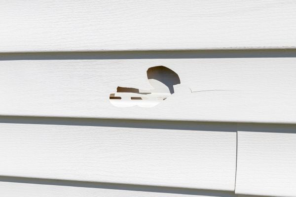 Cost of White Vinyl Siding Repair in Park City